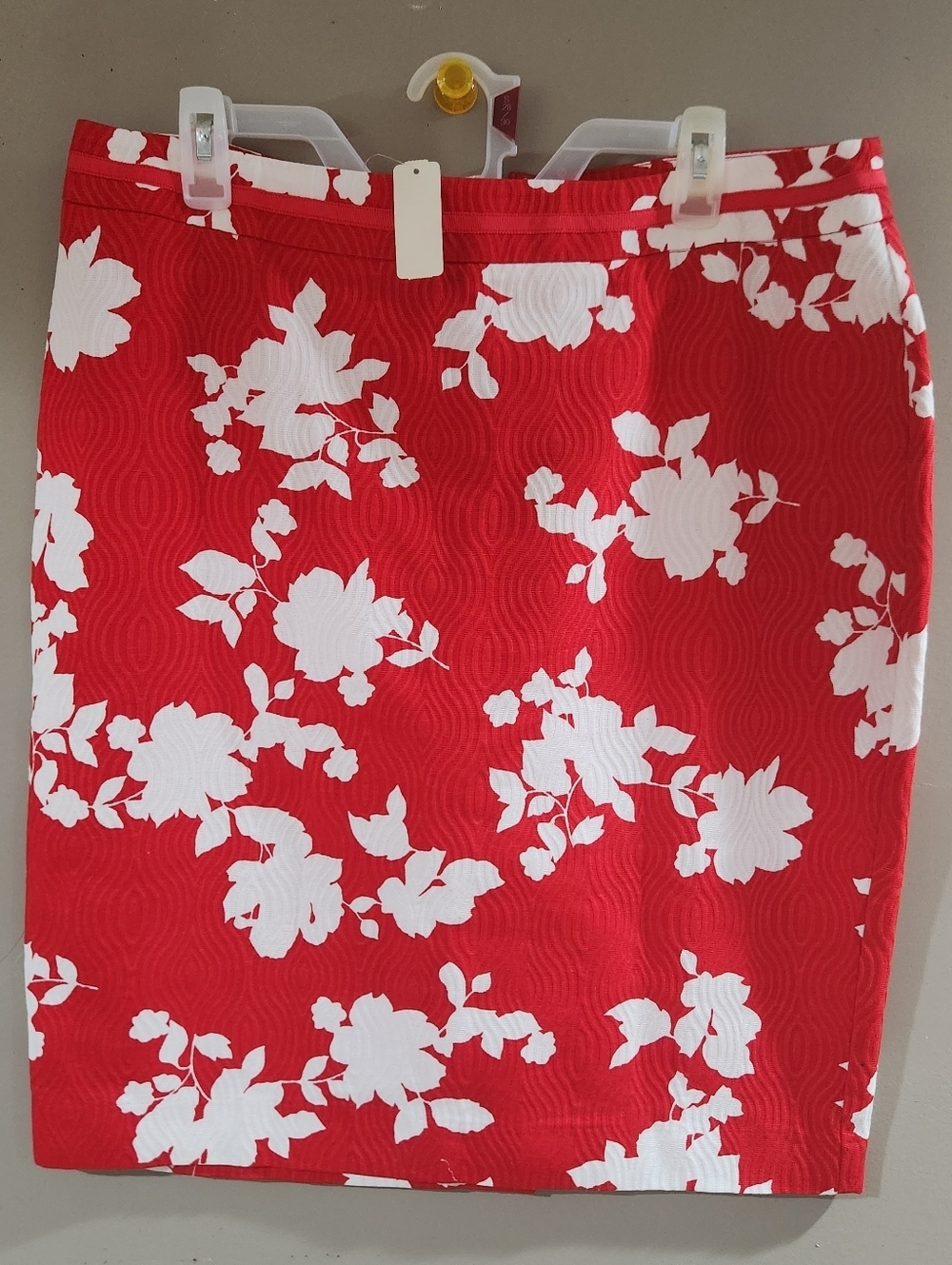 NWT Talbots Floral Red Pencil Skirt Size 14